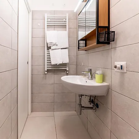 Apartment Luca Flat - Tiburtina Train Station & Wi-fi Rome