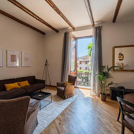 Margana Luxury 3 Bedrooms Amazing Terrace Apartment