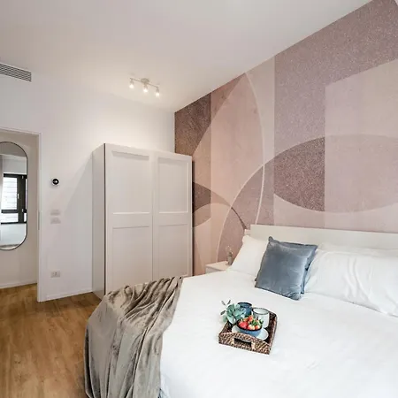 The Rent - Spacious Near Castel Sant'angelo Apartment
