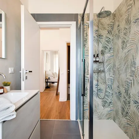 Sunny New Renovated With Balcony Metro A Apartment Rome