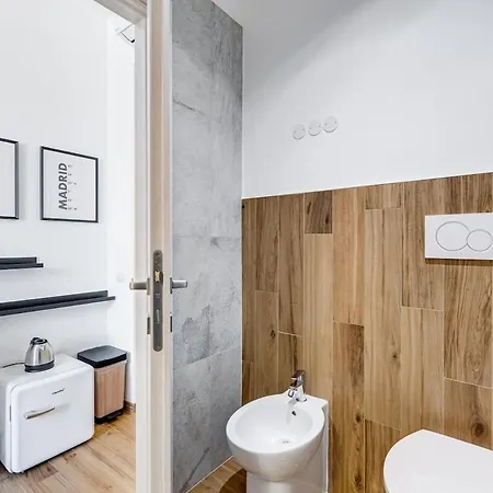 Apartment Bdc - Majestic 4-bdr In Termini Rome
