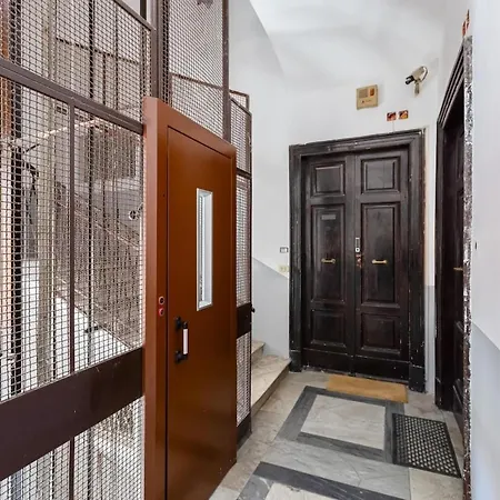 Apartment Bdc - Majestic 4-bdr In Termini