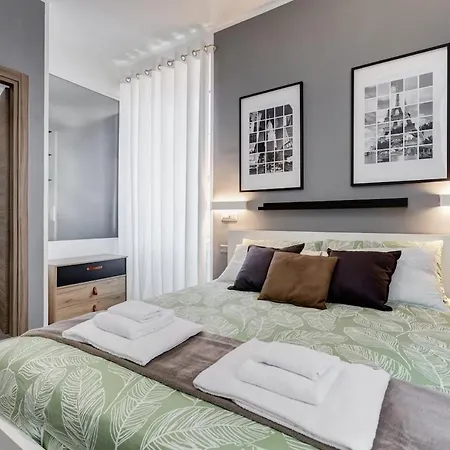 Bdc - Majestic 4-bdr In Termini Apartment Rome