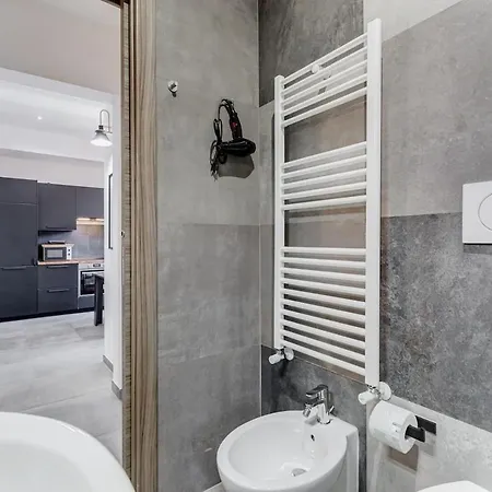 Bdc - Majestic 4-bdr In Termini Apartment Rome