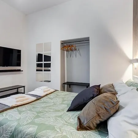 Bdc - Majestic 4-bdr In Termini Apartment *
