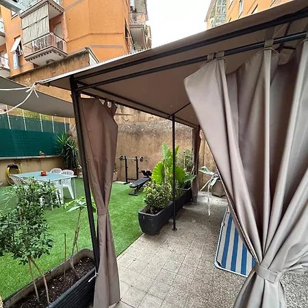 Apartment Candelor's House - & Garden In Gianicolense