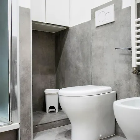 Largo Leopardi Modern
