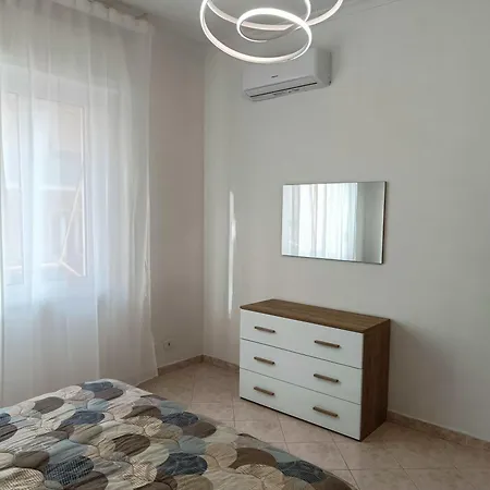Tia Tourist Apartment