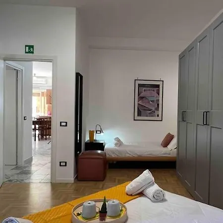 Casa vacanze 3 Fermate Dal Colosseo - Elena - 50 M Da Metro Garbatella Roma