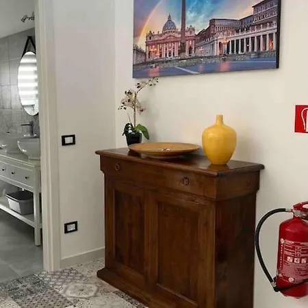 Casa vacanze 3 Fermate Dal Colosseo - Elena - 50 M Da Metro Garbatella