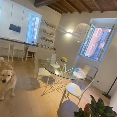 Holiday home Casa Titti A Trastevere *