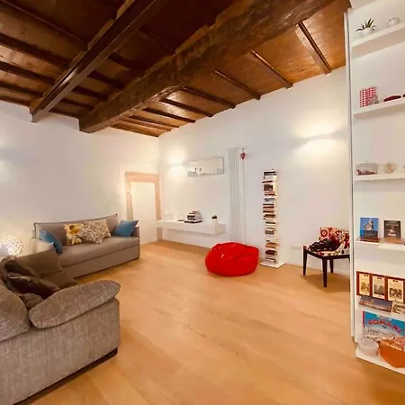 Casa Titti A Trastevere Holiday home