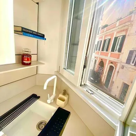 Holiday home Casa Titti A Trastevere *