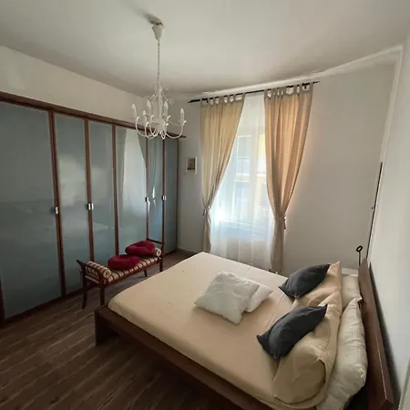Aurelia G House Apartment