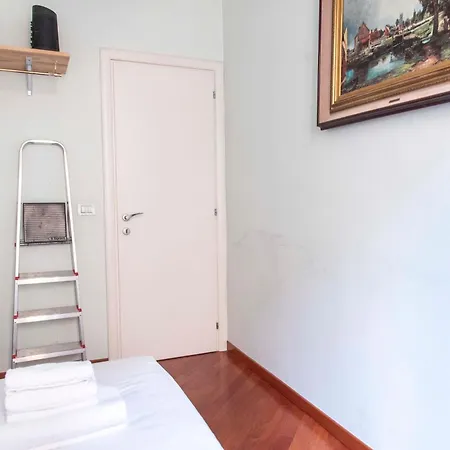 Here's A New Laura's Place - Close To San Pietro Апартаменты