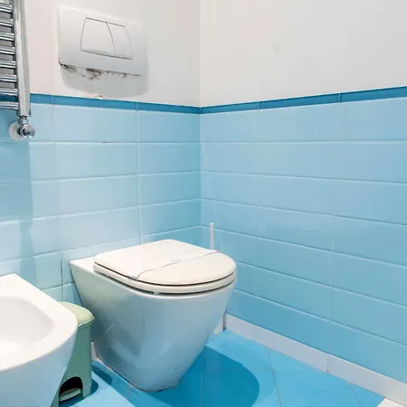 Апартаменты Here's A New Laura's Place - Close To San Pietro