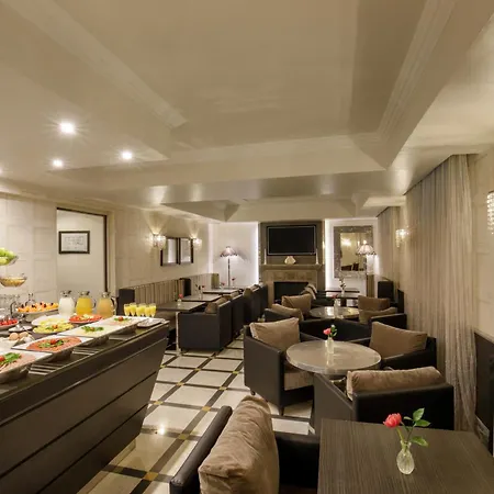 Hotel Royal Court 4*