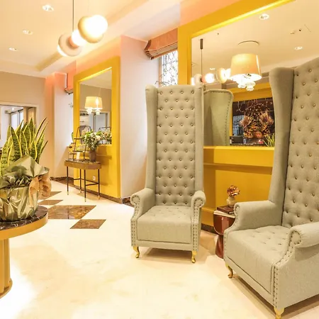 Leonardo Boutique Monti 4*