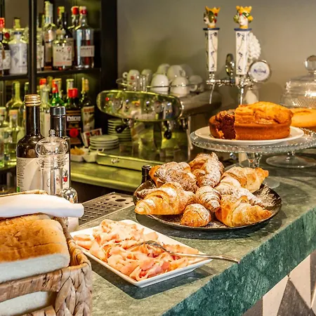 Hotel Parrasio 3*