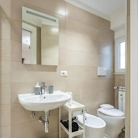 Ostiense Flat&rooms By Rentbeat * Rome