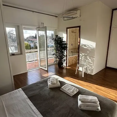 The Swan Center Apartment *