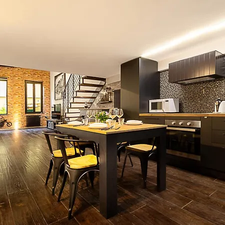 Luxury Loft Campo De Fiori דירה