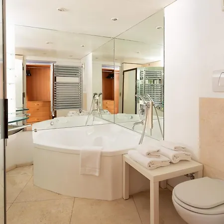 Navona Stylish - Up To 5 People Rome