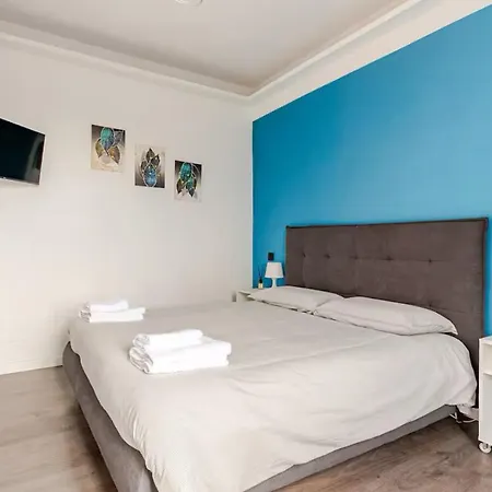 Apartment Bellavita House 2br With Private Parking In