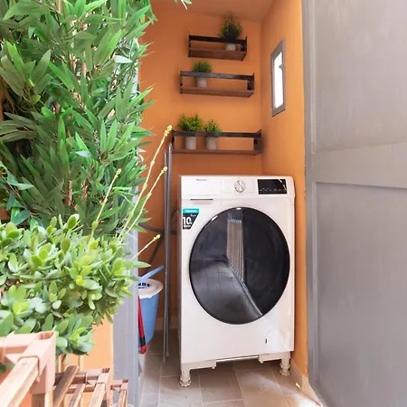 The Rent - Modern One-bedroom In Trastevere