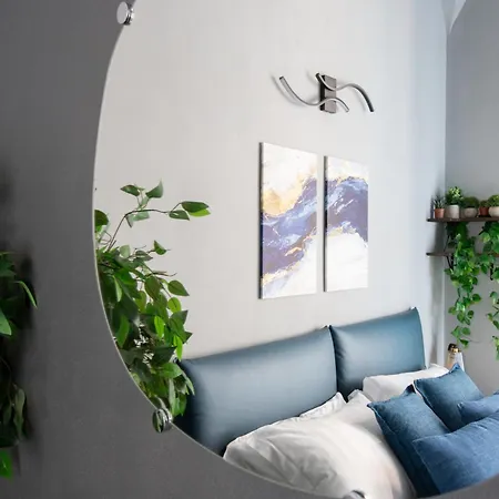 The Rent - Modern One-bedroom In Trastevere Apartment