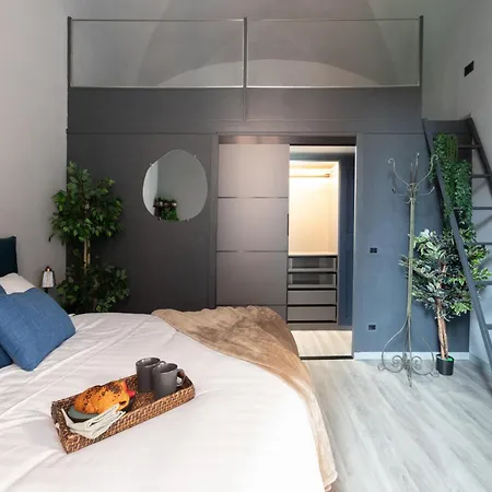 The Rent - Modern One-bedroom In Trastevere Apartment *