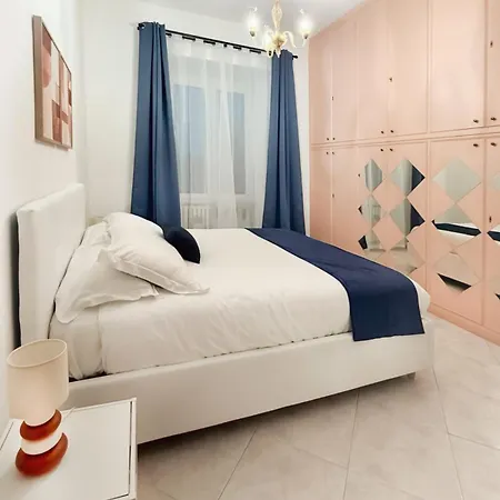 Domus Chiara Al Colosseo Apartmán *