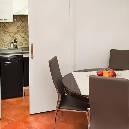 Domus Chiara Al Colosseo Apartmán Řím