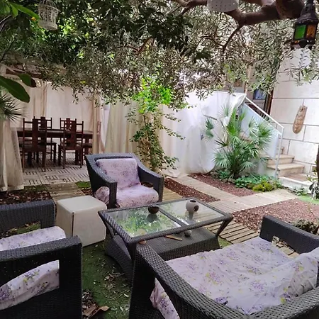 Holiday home Garden Casa Kangen Rome