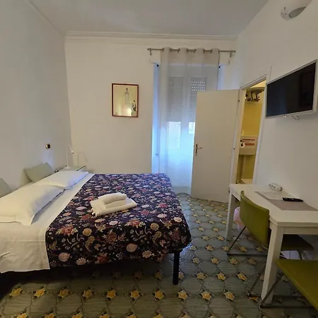Esquilino Di Yan Rome