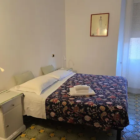 Esquilino Di Yan Penzion *