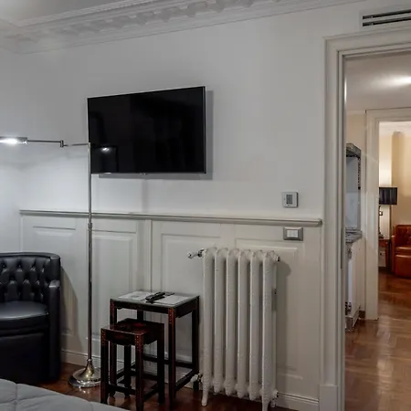 Regal House Capucci 6 * Rome