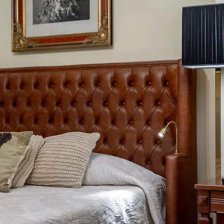 Regal House Capucci 6 Guest house *