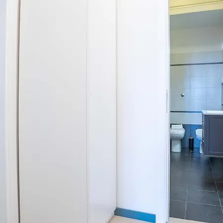 Apartment Crescenzio Stylish Rome
