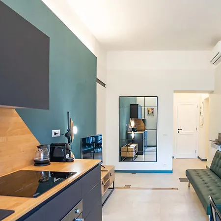 Apartment Crescenzio Stylish Rome