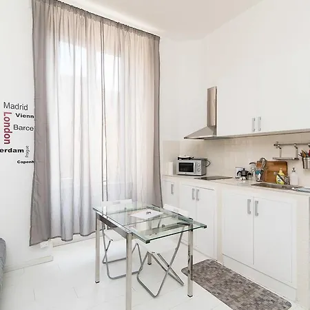 Apartment White Ostilia