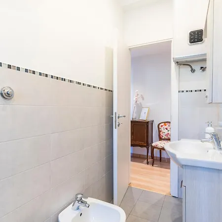 Dome At Vatican Essence Apartment *