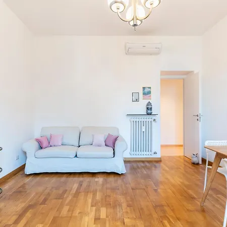Dome At Vatican Essence Apartment *