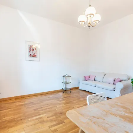 Apartment Dome At Vatican Essence *