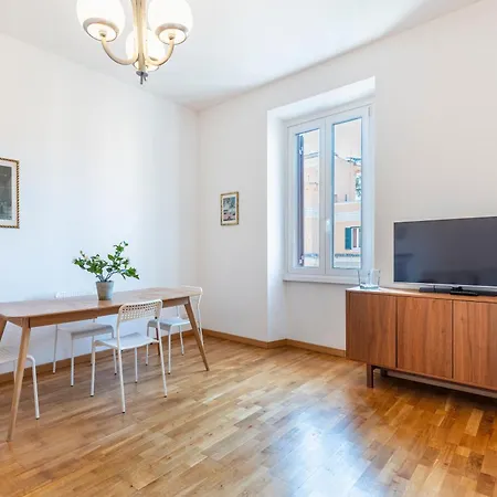 Apartment Dome At Vatican Essence *