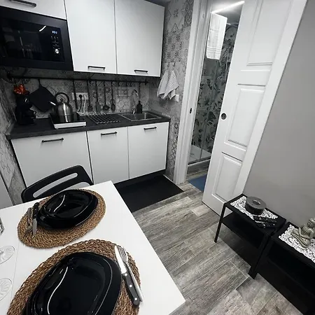 Leopardi House 3 Apartment Rome