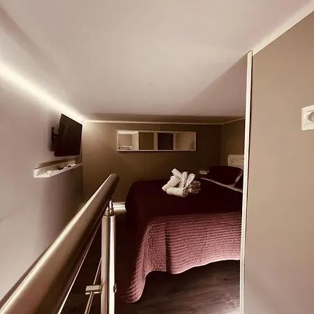 Leopardi House 3 Apartment Rome