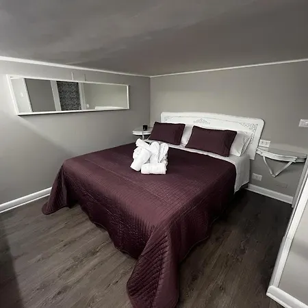 Leopardi House 3 *