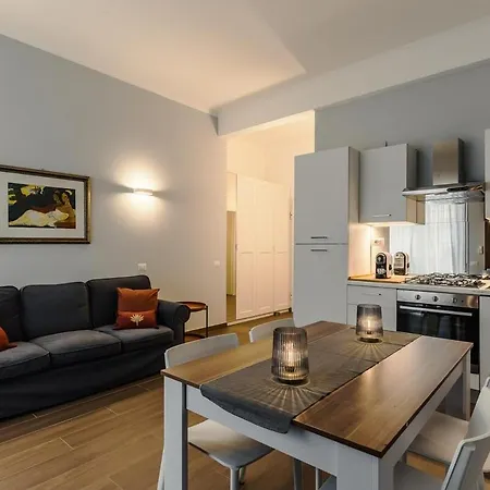 2-bedroom Gem Apartament Rzym