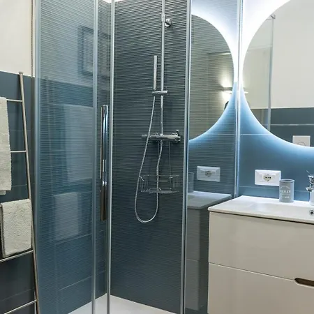 2-bedroom Gem * Rzym